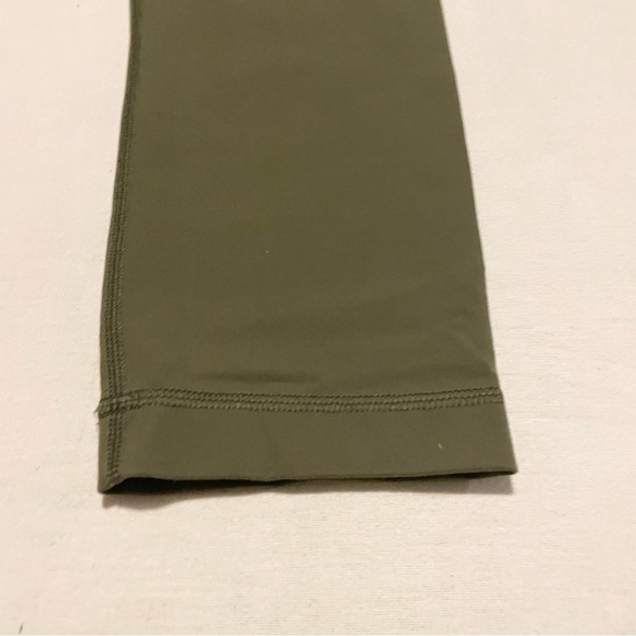 Lululemon Womens Green Crop Pant Leggings Missing Size - Picture 4 of 15